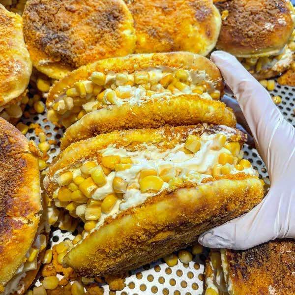 首爾望遠咖啡廳 爆漿玉米內餡 猛瑪麵包 咖啡廳巡禮